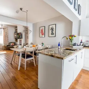 48 Fairfax Street Holiday home